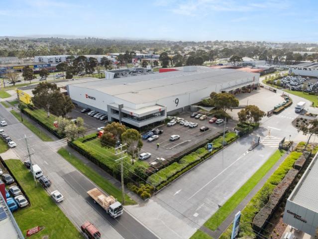Warehouse for rent in Dandenong South, Melbourne