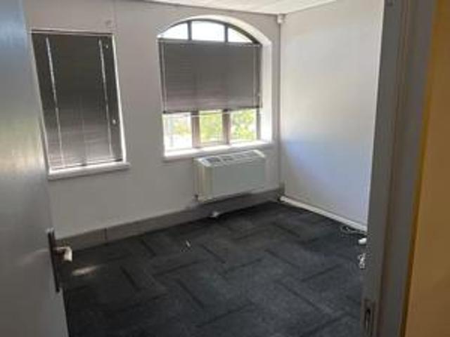 Commercial for rent in Gqeberha (Port Elizabeth), Nelson Mandela Bay Metropolitan Municipality