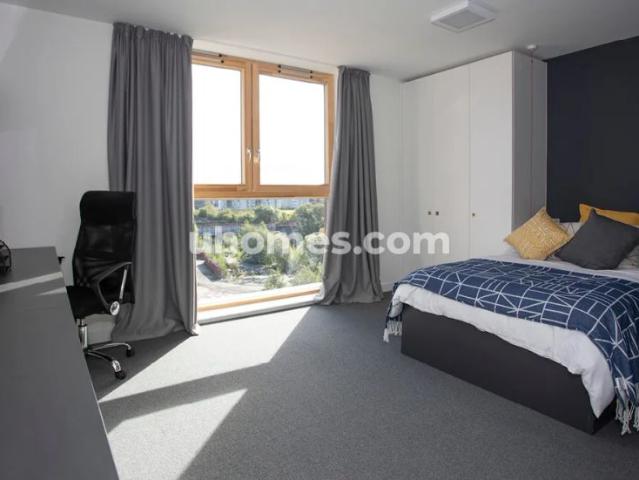 Studio for rent in Woodhouse, West Yorkshire