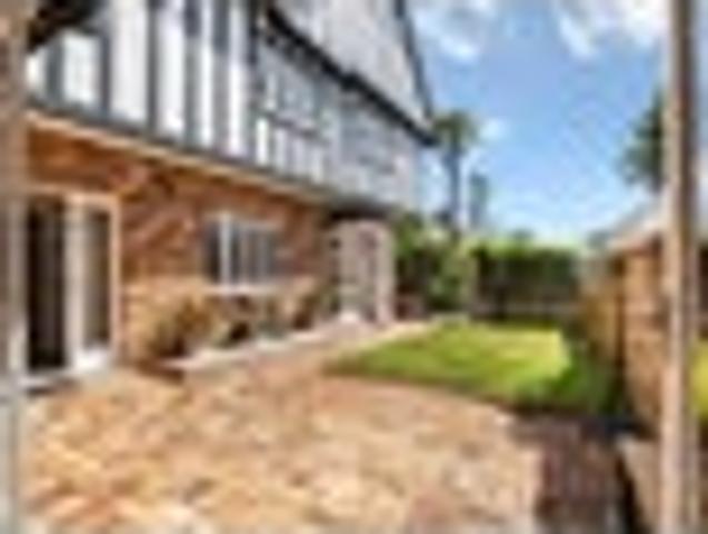 Apartment for sale in Remuera, Auckland