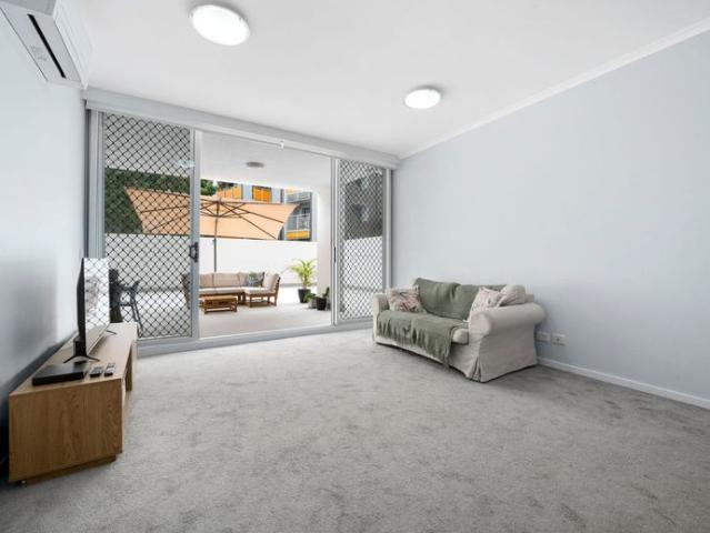 Apartment for rent in Toombul, Queensland