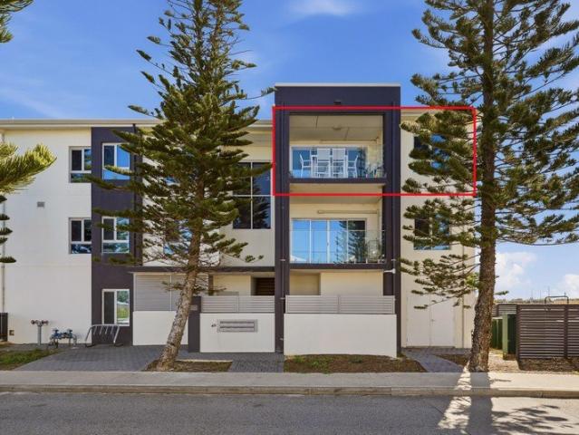 Apartment for sale in Secret Harbour, Western Australia
