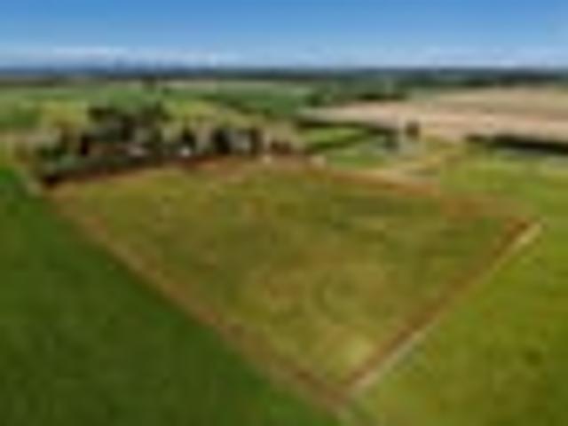 Land for sale in Canterbury