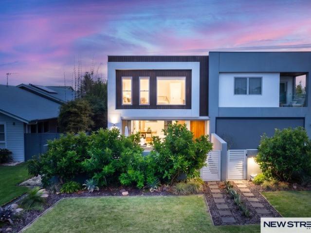 House for sale in Blacksmiths, Newcastle-Maitland