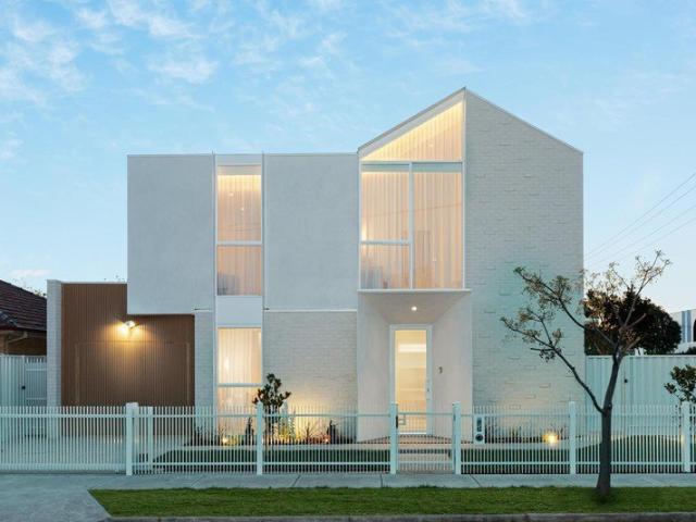 Townhouse for sale in Pascoe Vale, Melbourne