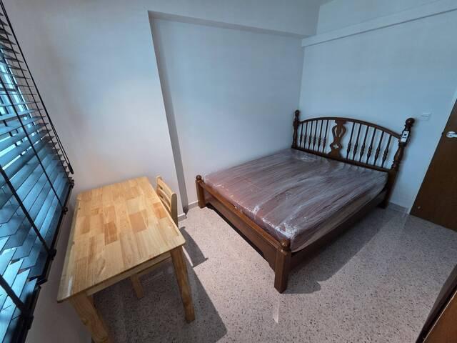 Room for rent in Boon Lay, Singapore
