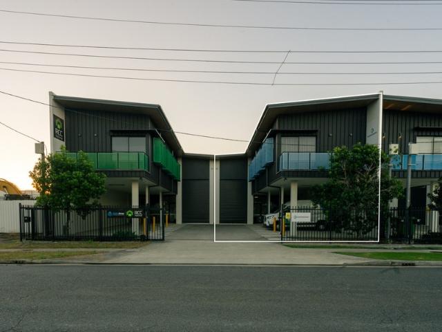 Warehouse for rent in Toombul, Queensland