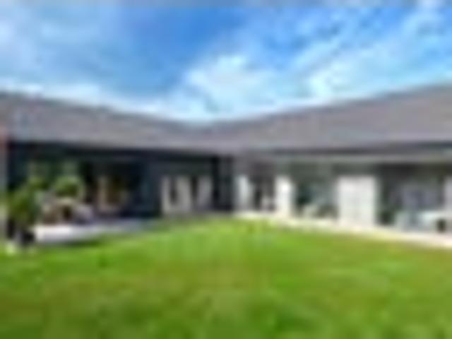 House for sale in Awhitu