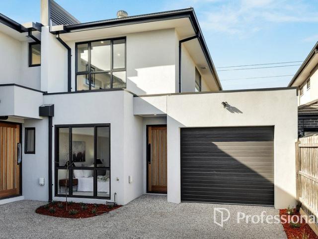 Townhouse for sale in Camerons Creek, Victoria