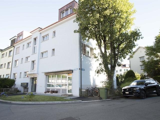 Attikawohnung mieten in Einigen, Zürich
