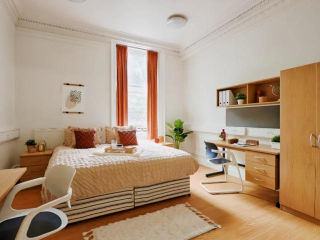 Room for rent in Victoria, Greater London
