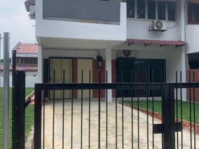 Terraced House for rent