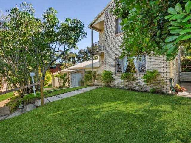 House for sale in Sunshine Coast, Coolum