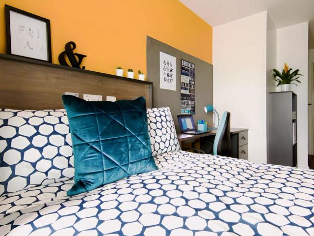 Room for rent in Pennycomequick, Plymouth