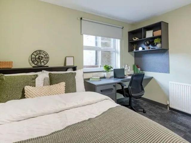 Room for rent in London Borough of Lewisham, New Cross