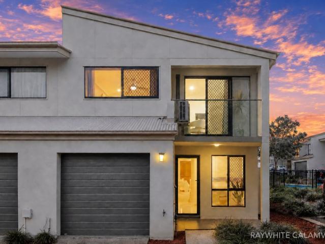 Townhouse for sale in Toombul, Queensland