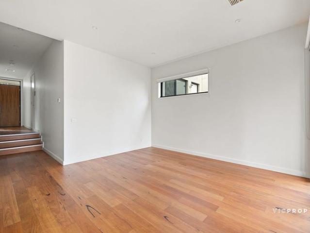 House for rent in Tullamore Doncaster, Melbourne