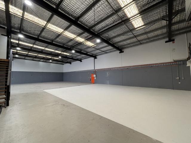 Warehouse for rent in Helensvale, Gold Coast City