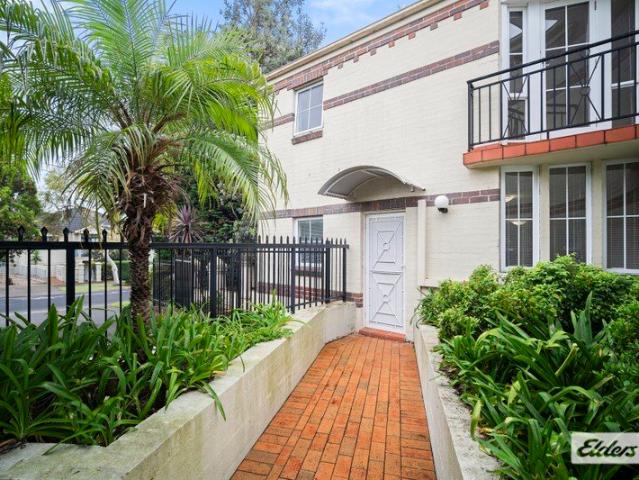 Townhouse for sale in Sutherland, New South Wales