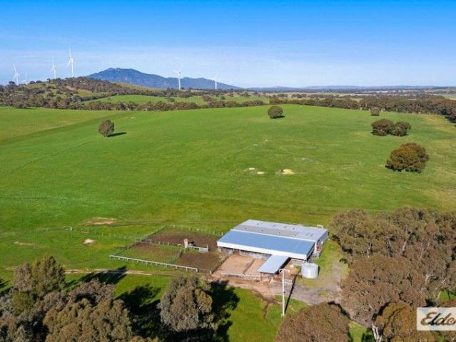 Cottage for sale in Ararat, Victoria