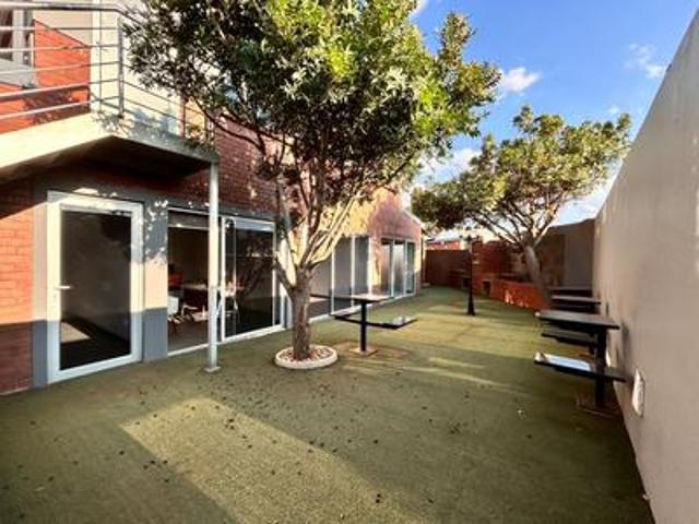 Commercial for rent in Hartbeespoort Dam Nature Reserve, North West