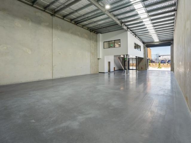 Warehouse for rent in Toombul, Queensland