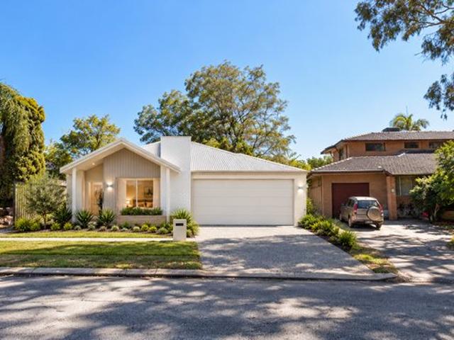 Cottage for sale in Willetton, City of Canning