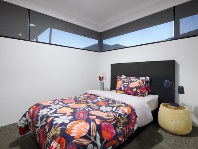 Cottage for sale in Champion Lakes, Western Australia