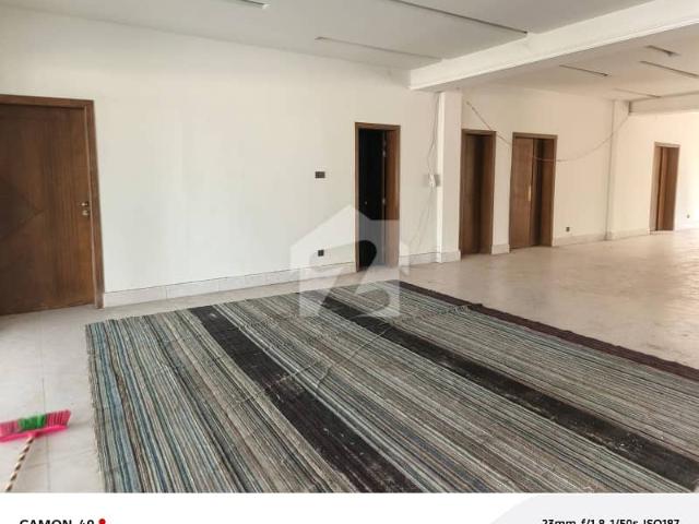 Building for rent in Islamabad