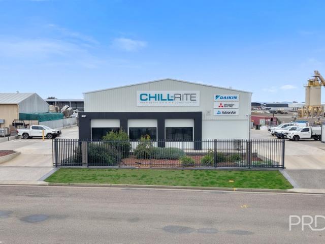 Warehouse for sale in Piallamore, New South Wales