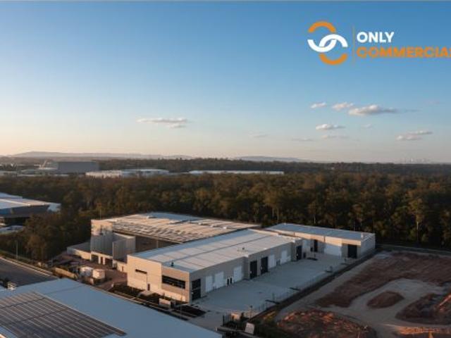 Warehouse for rent in Toombul, Queensland