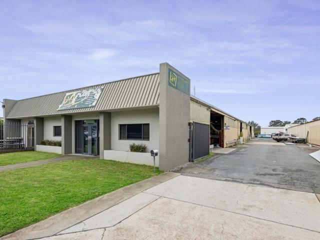 Warehouse for sale in Albury, New South Wales