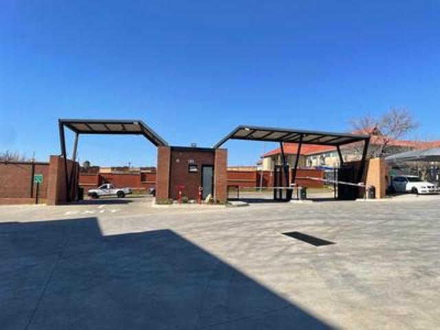 Commercial for rent in Olievenhoutbos, Gauteng