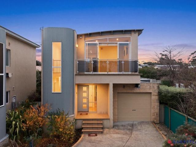 Townhouse for sale in Inverloch, Victoria