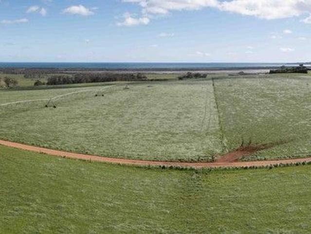 Cottage for sale in Forest, Tasmania