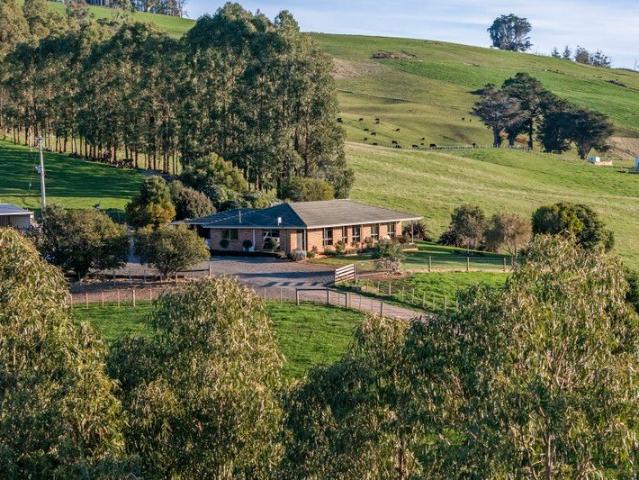 Cottage for sale in Railton, Tasmania