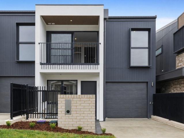 Cottage for sale in Googong, New South Wales