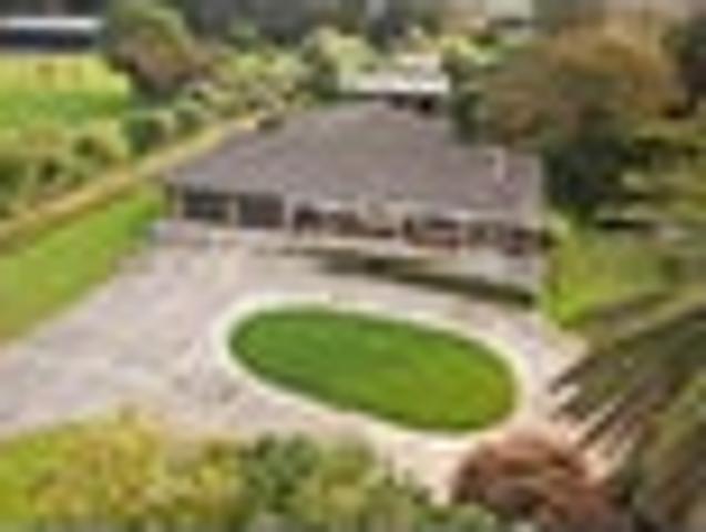 House for sale in Awhitu