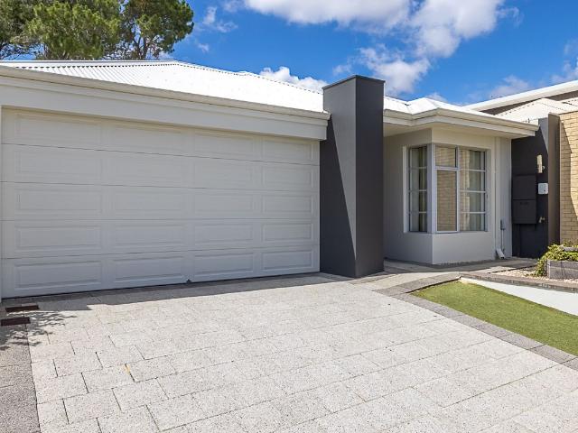 House for sale in Piara Waters, Western Australia