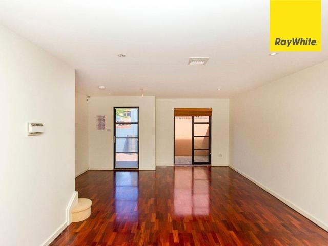 Townhouse for rent in Manuka, South Canberra