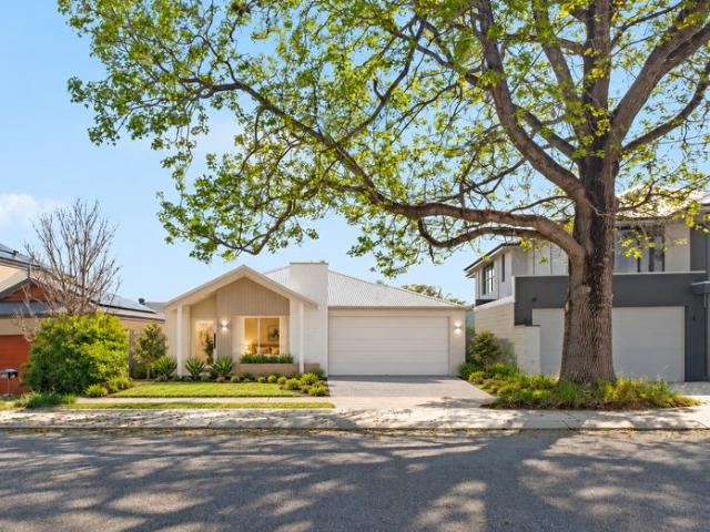 Cottage for sale in Rossmoyne, City of Canning