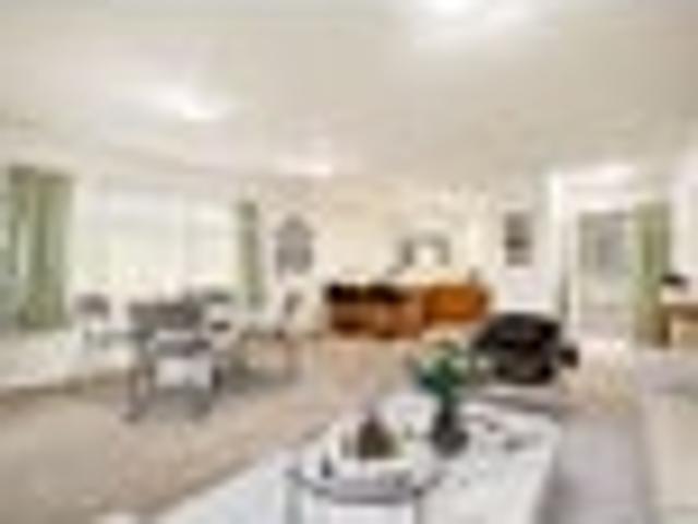 Townhouse for sale in Awhitu