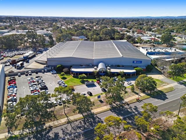 Warehouse for rent in Bassendean, Western Australia
