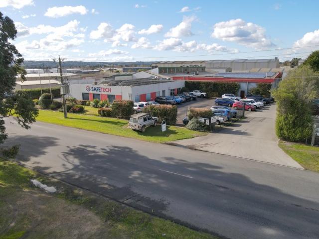 Warehouse for sale in Coalville, Victoria