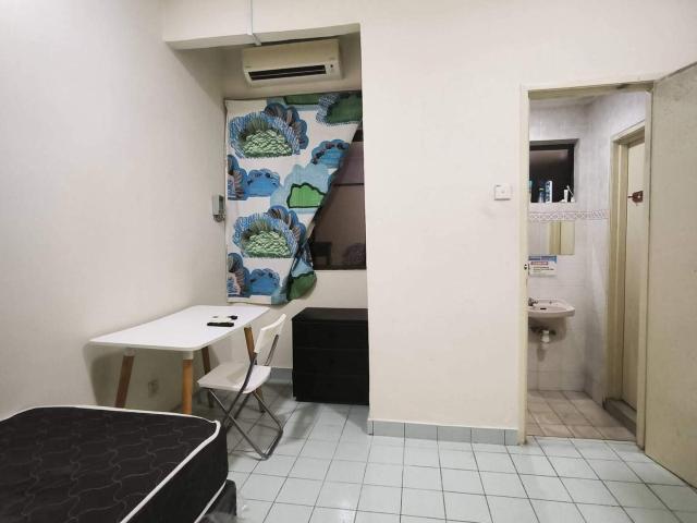 Room for rent in PJU 6, Petaling Jaya