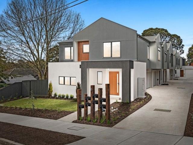Townhouse for sale in Camerons Creek, Victoria