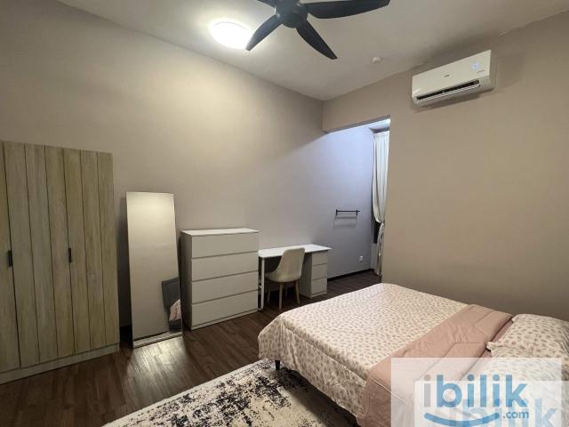 Room for rent in Petaling, Alam Impian