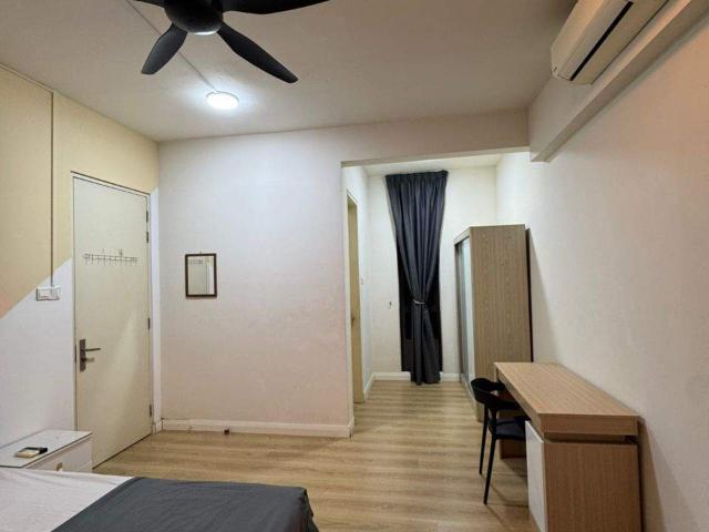Room for rent in Petaling, Alam Impian