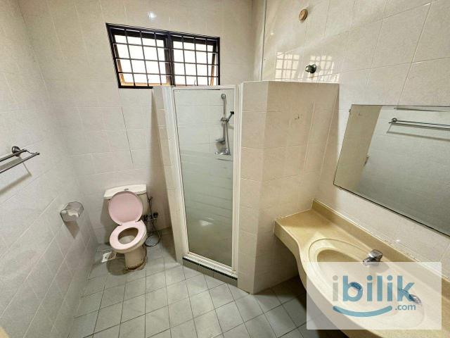 Room for rent in Petaling, Damansara Damai