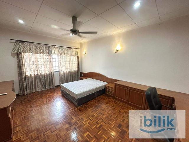 Room for rent in Petaling, Damansara Damai